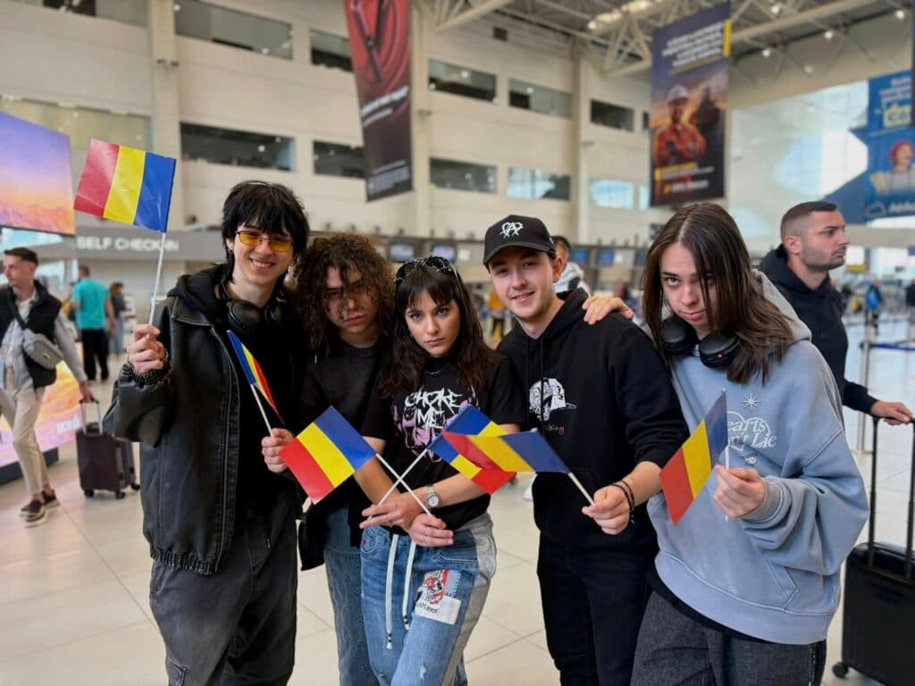 Fiul lui Mihu din „Toate pânzele sus” și băiatul profesoarei de canto a Alexandrei / Povestea trupei care a dus România pe locul 3 la Eurovision