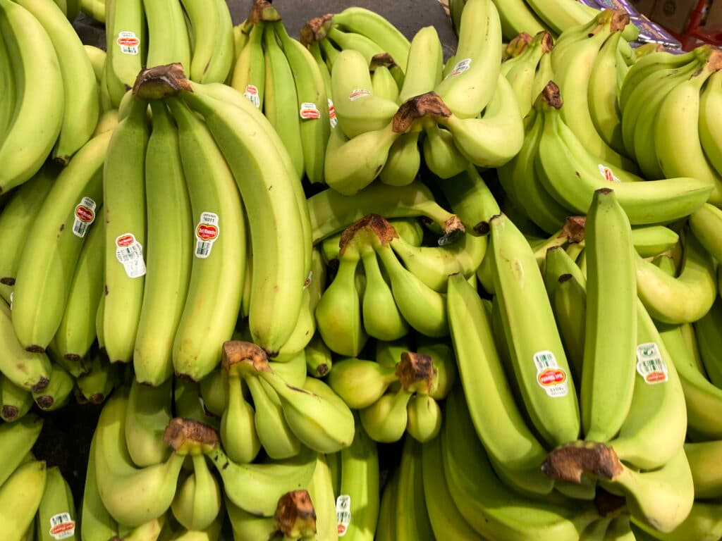 O banană de milioane de dolari a fost furată dintr-un muzeu din Franța. Povestea celebrei opere de artă
