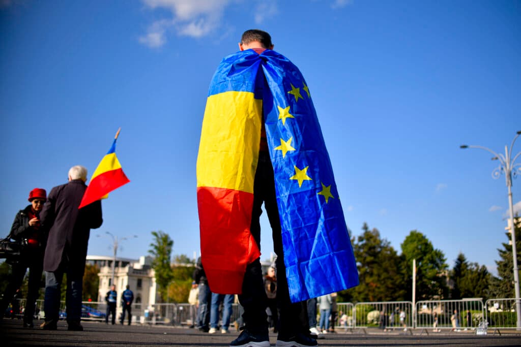 Comisia Europeană suspendă procedura deficitelor excesive pentru România, dar continuă monitorizarea.