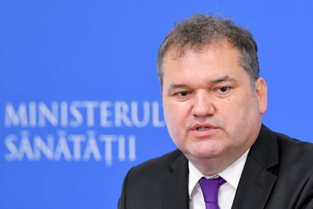 Ministerul Sănătății scoate la concurs zeci de posturi la DSP și Serviciile de Ambulanță și schimbă conducerile din mai multe spitale