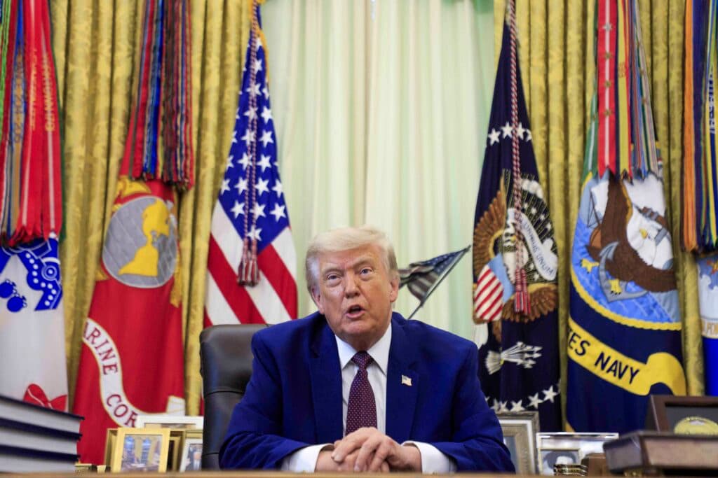 Trump vrea noi concedieri în serviciile de informații ale SUA