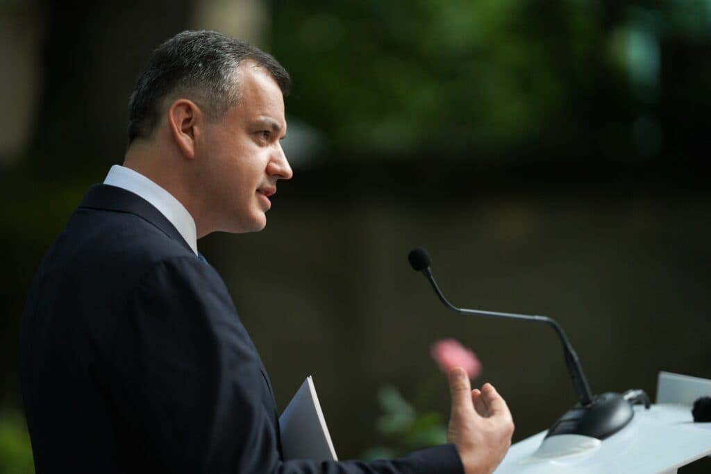 Promisiunea lui Tomac: Cu mine premier, în România nu cresc taxele