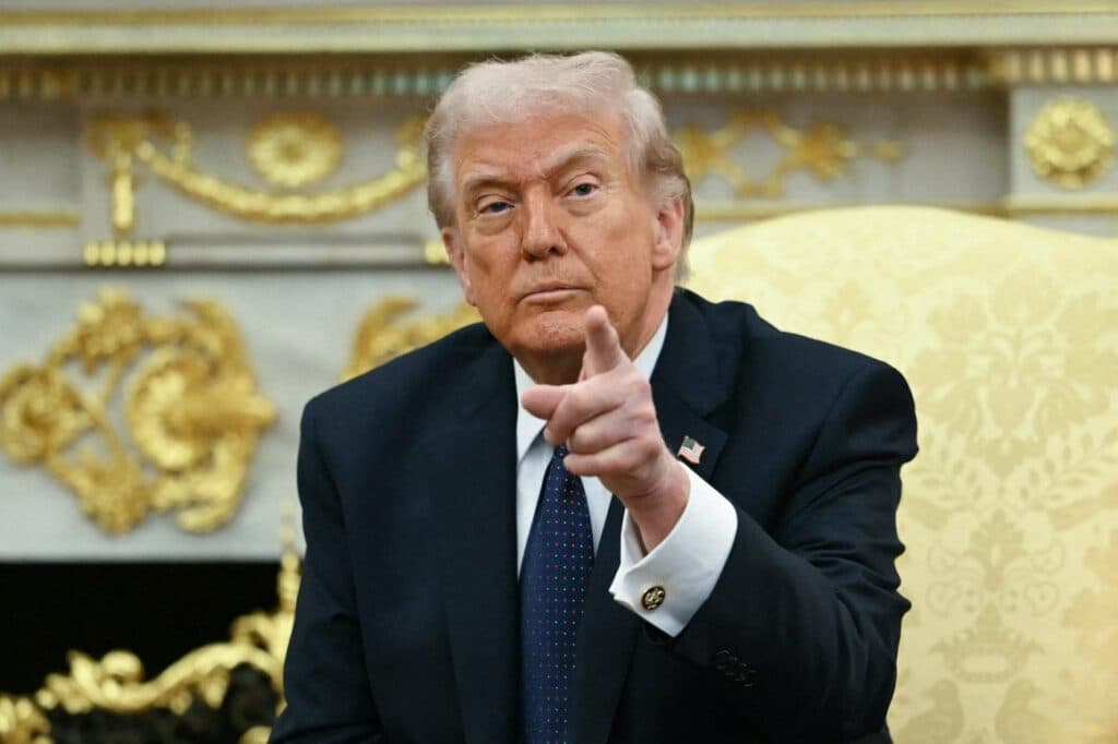 Trump anunță că SUA vor ataca Iranul „foarte dur” în această seară
