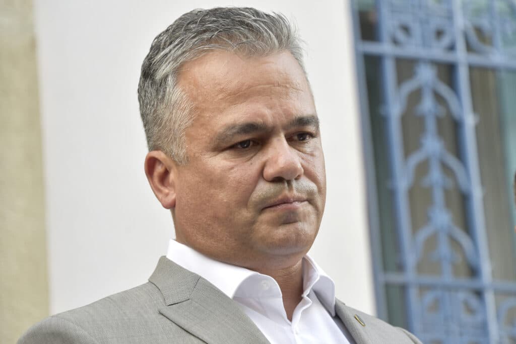 De unde vin voturile pentru Guvern? Adrian Veștea: „Majoritatea se face din mai multe tabere politice”