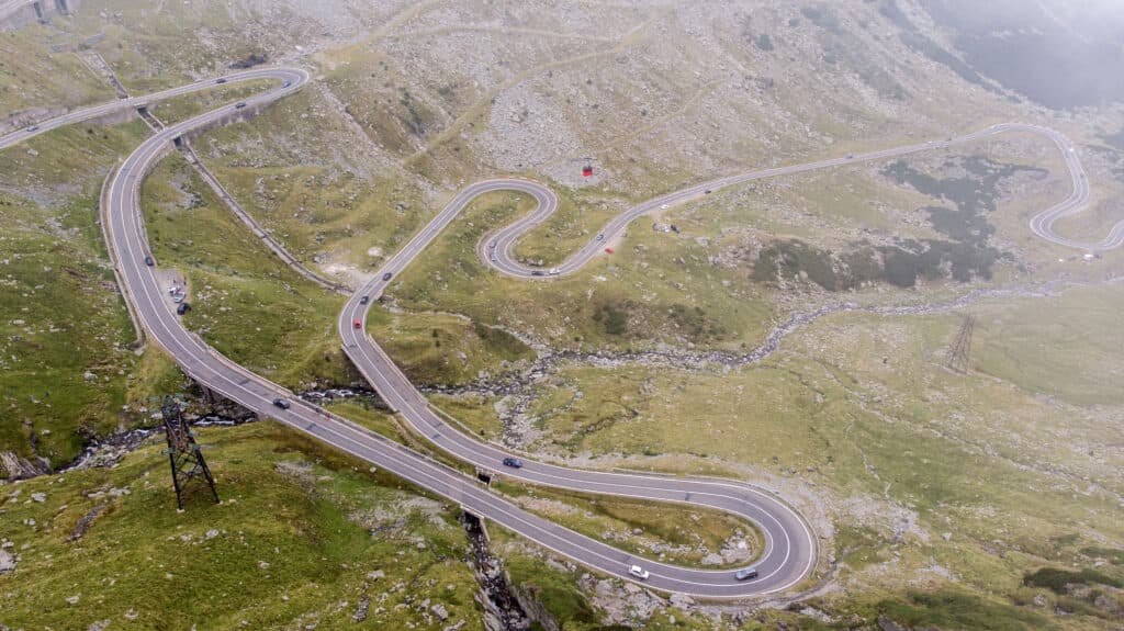 Trafic închis pe Transfăgărășan, pentru realizarea unor filmări. Intervalul orar și zonele unde sunt restricțiile