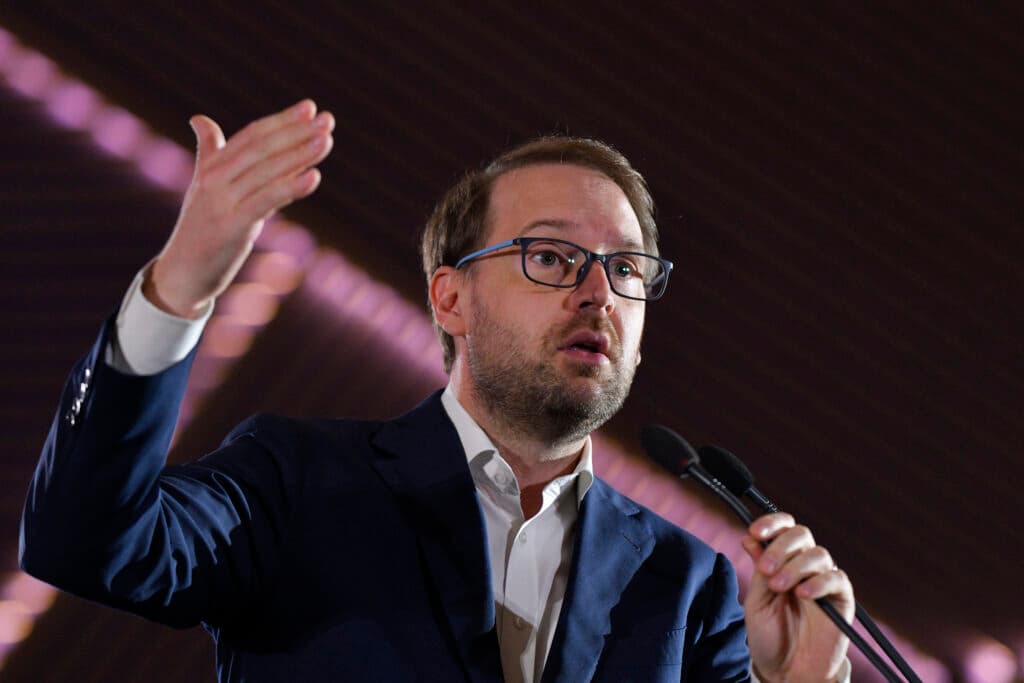 Guvernul Veștea, respins și de USR. Partidul denunță traseismul politic și lipsa de legitimitate