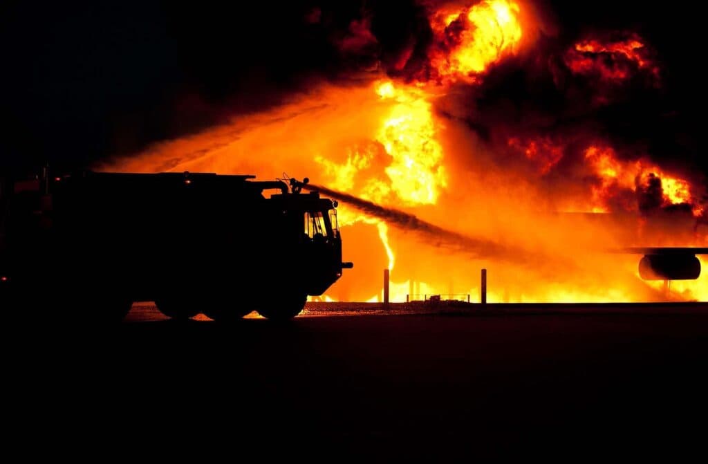 Los Angeles, în stare de urgență în urma unui incendiu într-un depozit