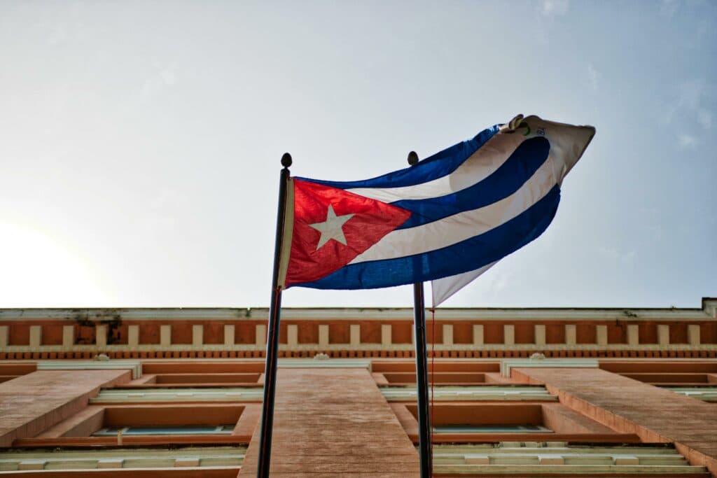 Cuba: Partidul Comunist aprobă o serie de reforme către o economie mai orientată spre piață