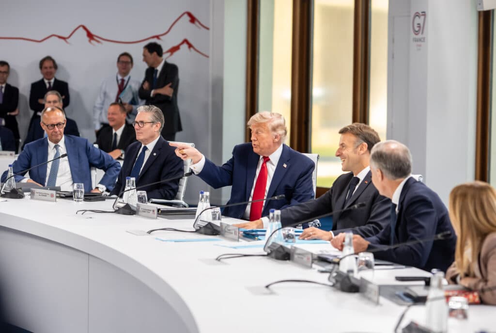 Trump pregătește o mutare majoră: rachetele americane pentru Ucraina ar putea fi produse în Europa