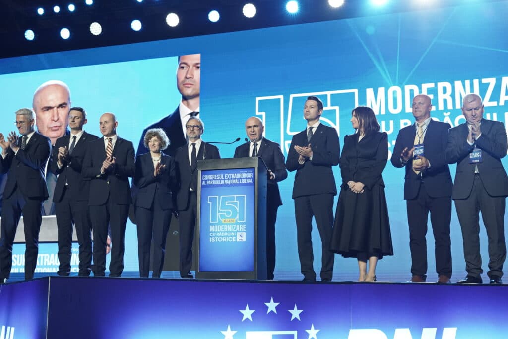 Războiul din PNL continuă. Contestatarii lui Bolojan atacă în instanță Congresul PNL. Cer anularea noii conduceri și a efectelor congresului