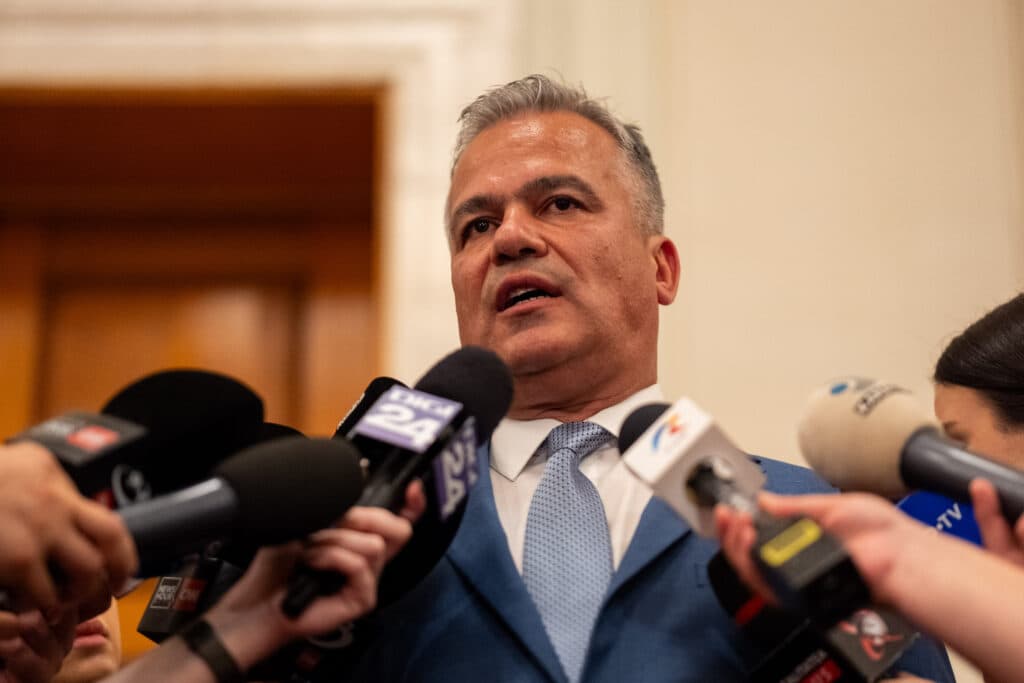 „Puciștii” vor fi excluși marți din PNL: Lista celor care l-au susținut pe Veștea