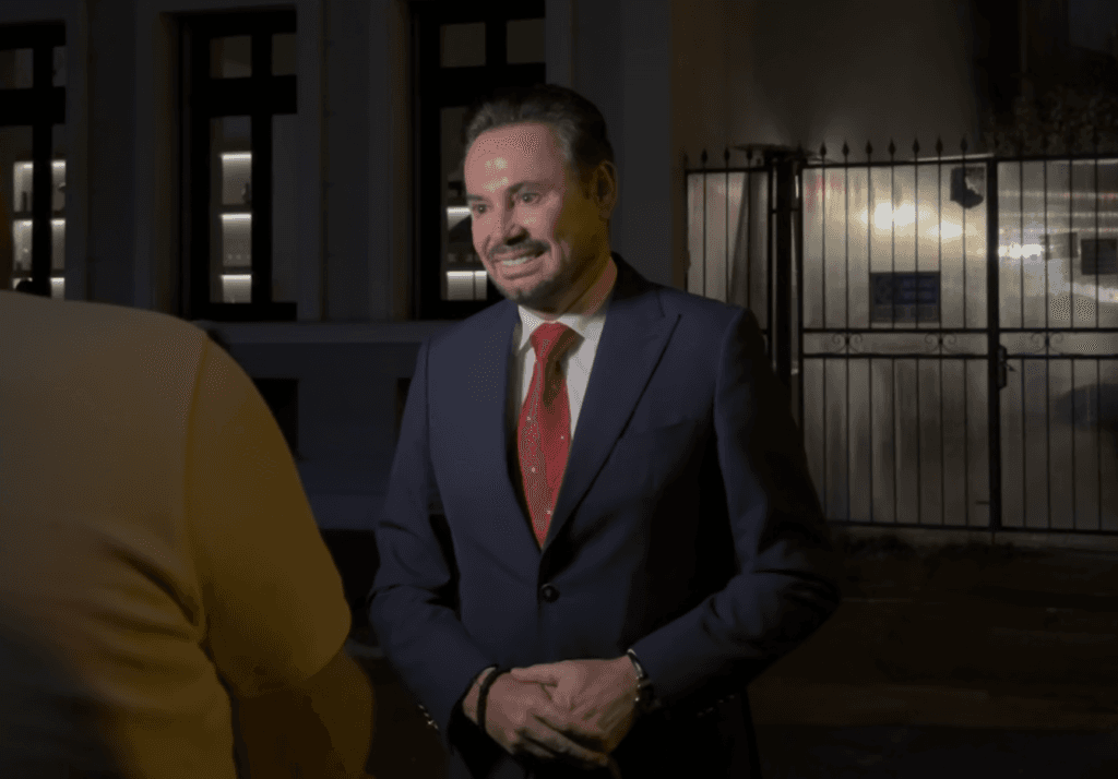 Gheorghe Falcă, anunțuri despre Adrian Veștea, în fața restaurantului unde a petrecut cu susținătorii lui Bolojan: „Veștea s-a autoexclus, procedurile ce mai contează?! Veți afla de Biroul Permanent de mâine”