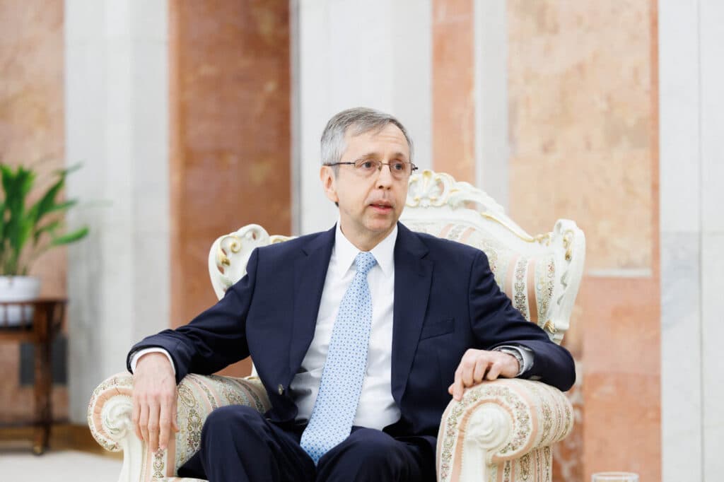 VIDEO EXCLUSIV | Ambasadorul Argentinei în România, Alejandro Poffo: Micii și sarmalele m-au cucerit