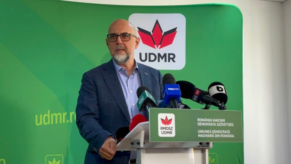 Kelemen Hunor către maghiari: „În spatele lui Veștea ar apărea o majoritate incertă, opacă și inacceptabilă”. Ce guvern vrea UDMR