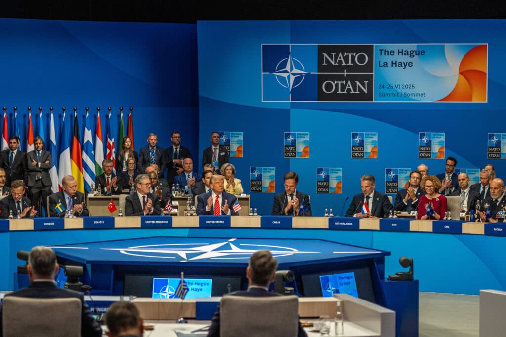 Bancă globală pentru apărare, pe agenda summitului NATO. Canada caută sprijinul a zece țări