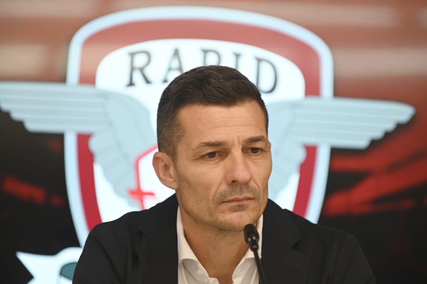 DECLARAȚII Costel Gâlcă n-a mai suportat și a dat de pământ cu șefii Rapidului, după ultimul meci în Giulești: „Regret! Trebuia să am alte clauze în contract”