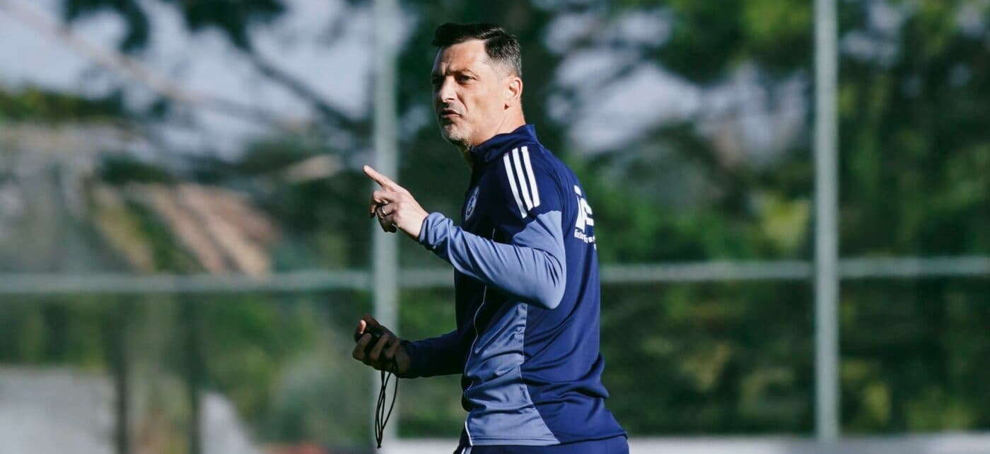 Mirel Rădoi a cerut să fie dați afară 9 fotbalişti! Conducerea turcilor a rămas şocată şi ia în calcul o decizie radicală în cazul antrenorului