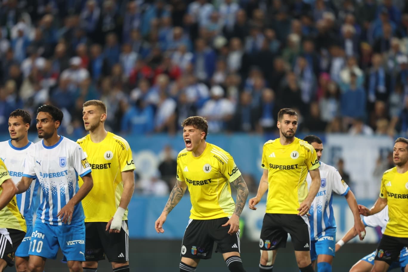 Fază controversată la golul de 2-0 din Universitatea Craiova – U Cluj. Decizia luată din camera VAR i-a înfuriat pe ardeleni