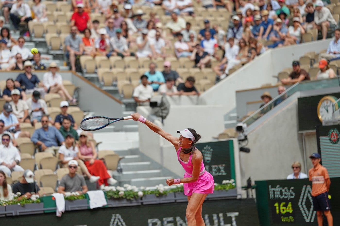 Sorana Cîrstea, în sferturi la Roland Garros! Și-a egalat cea mai bună performanță la un turneu de Grand Slam. „Nu există dată de expirare pentru ambiții și visuri”