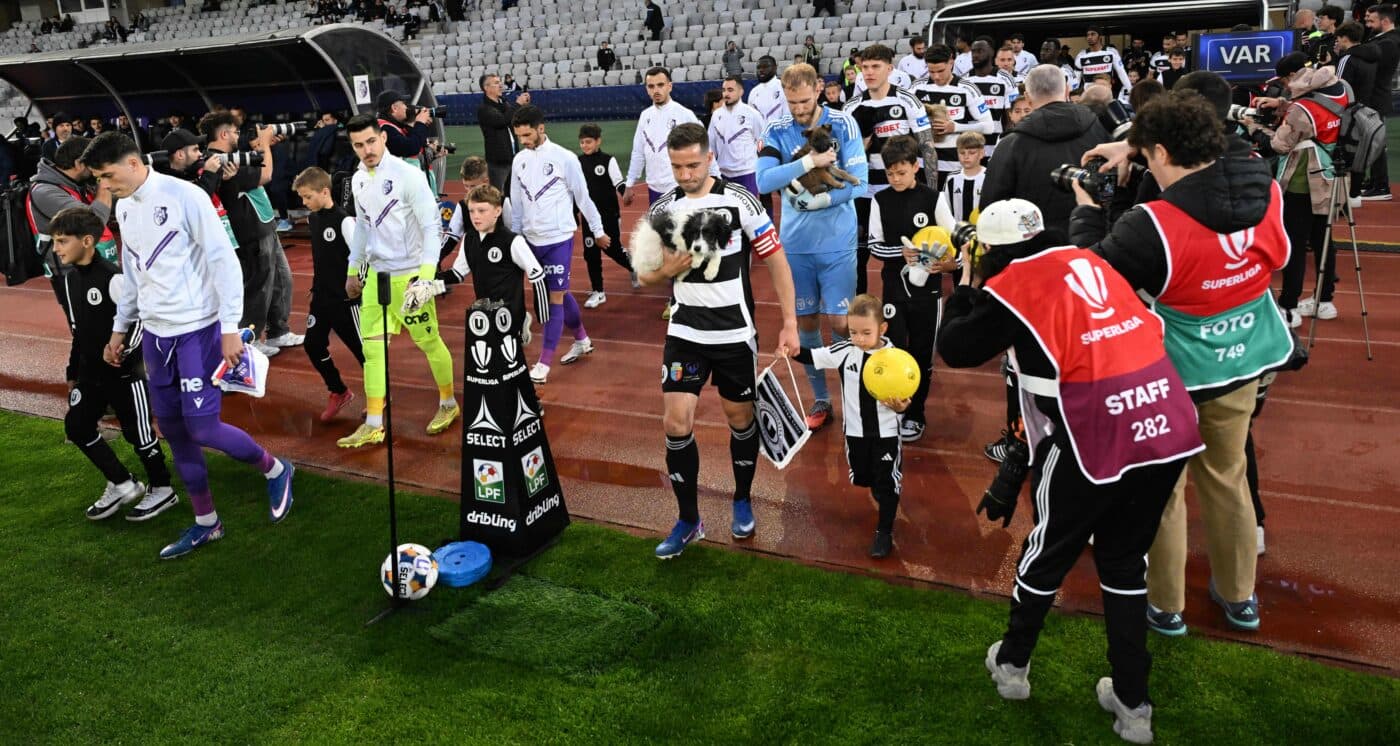 MERCATO Transfer surpriză! Un club legendar din Franța vrea să-l cumpere pe fotbalistul revelației din Superliga