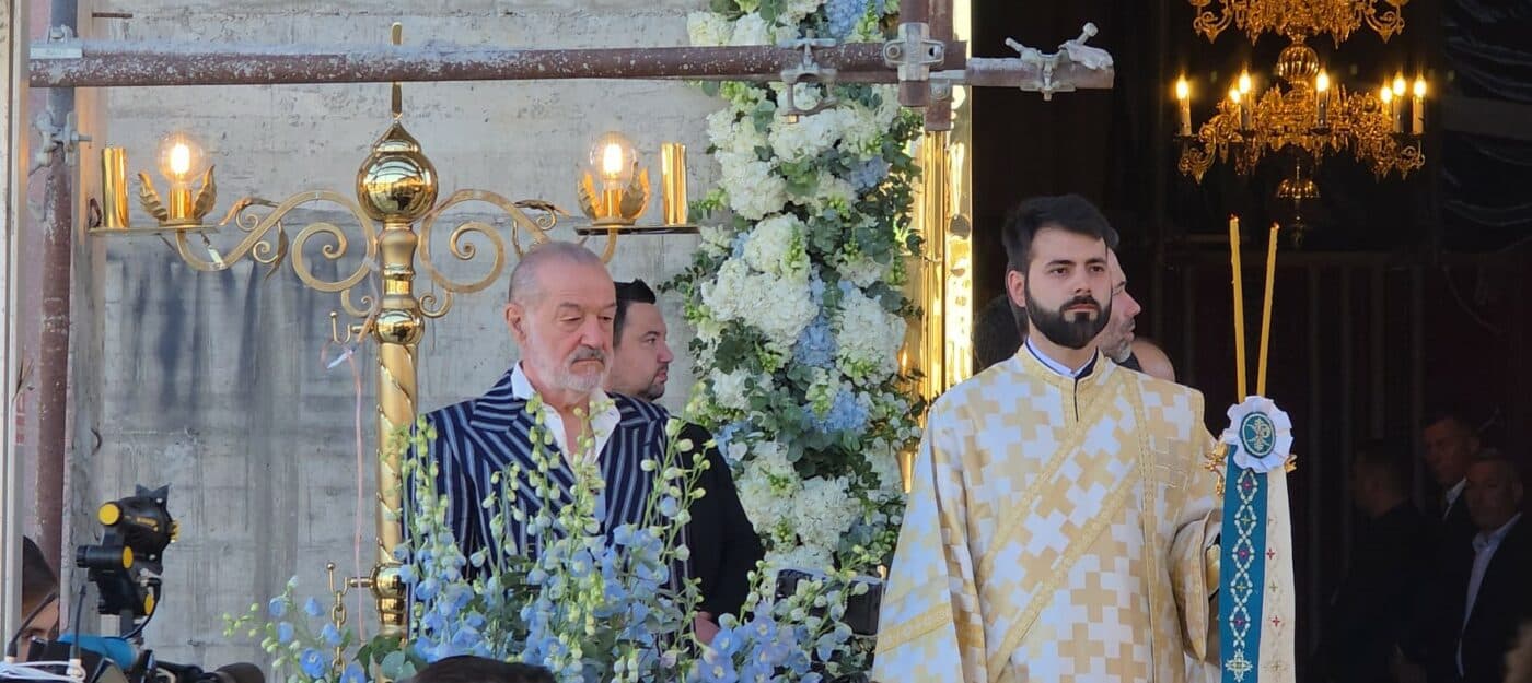 EXTRA Dezvăluiri după sfințirea bisericii ridicate de patronul FCSB în Pipera! Cine e „omul din umbră care îl odihnește pe domnul Becali și are grijă de tot”