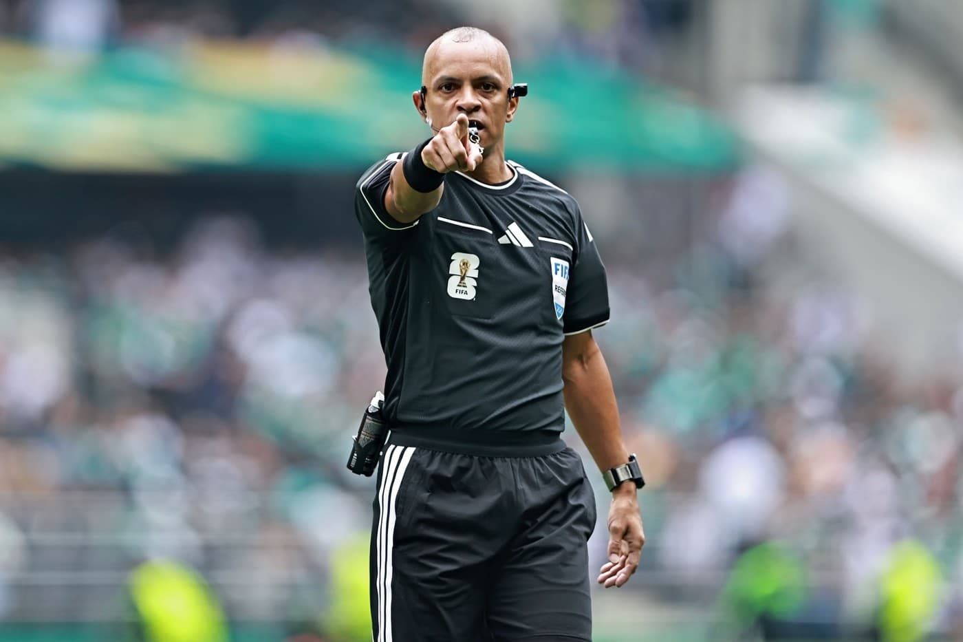 CM 2026 Moment de uluială la Cupa Mondială! Arbitrul a încercat să explice decizia, dar nimeni nu a înțeles nimic