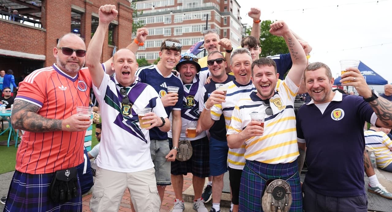 CM 2026 Scoțienii au terminat berea la Boston: au băut 16.000 de halbe la singurul restaurant cu specific tradițional!