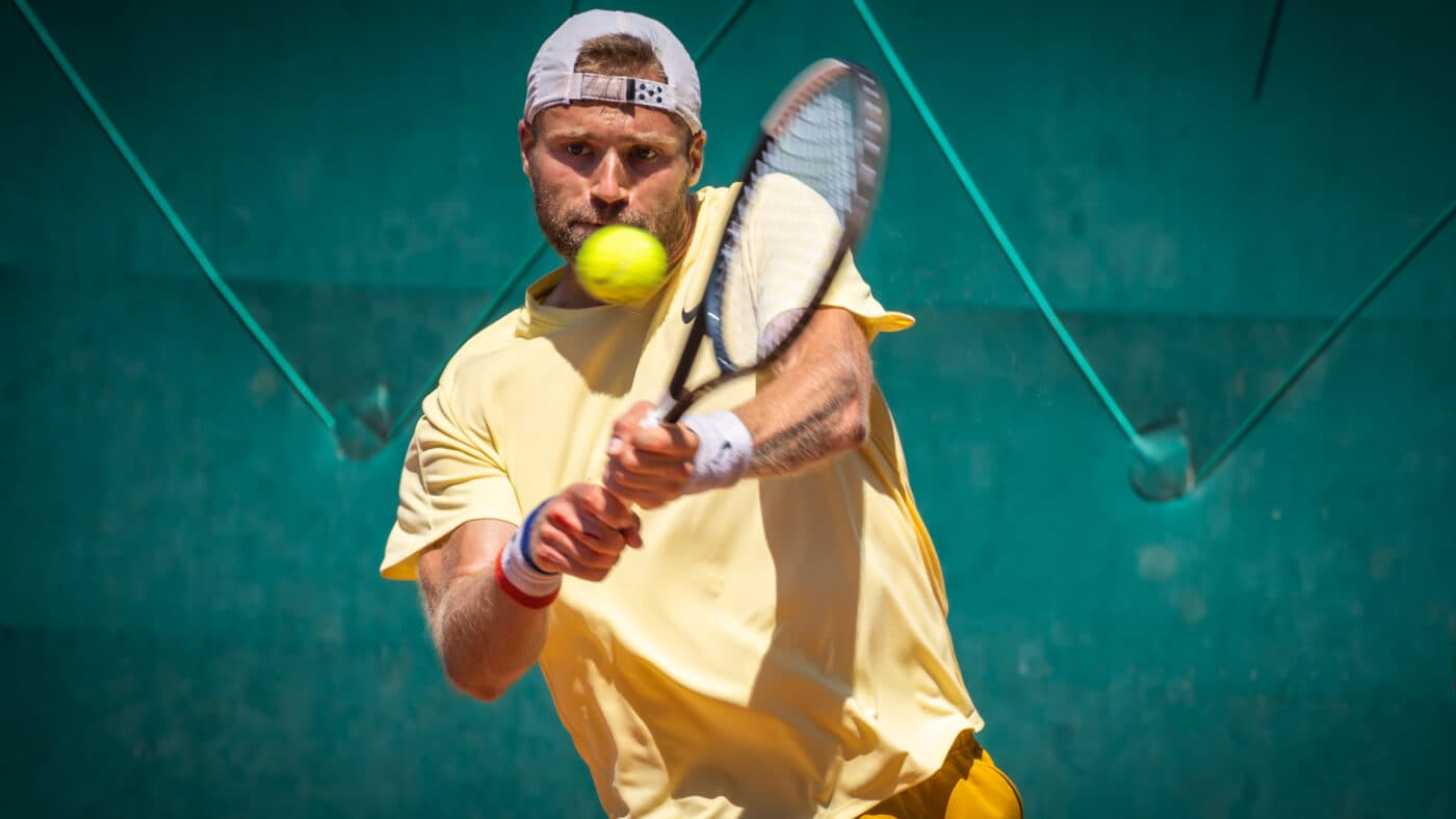 TENIS Dan Alexandru Tomescu a câștigat trofeul Țiriac Foundation Trophy de la Constanța, după abandonul lui Adrian Boitan în ultimul act