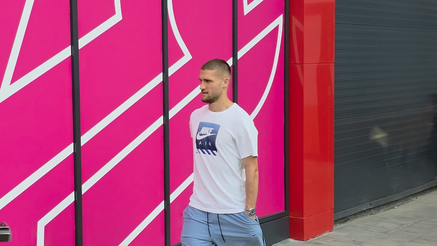 VIDEO FCSB s-a reunit în zorii zilei. Cine a fost prezent la vizita medicală: 3 „grei” au lipsit