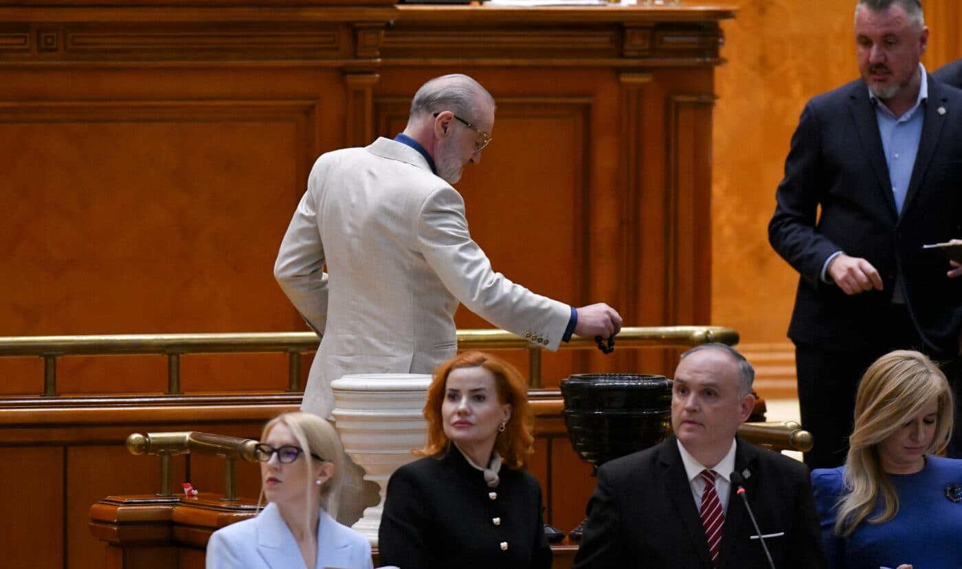EXTRA Gigi Becali a vorbit despre marea trădare care ar fi doborât Guvernul Veștea: „Asta mi-a spus Grindeanu!”