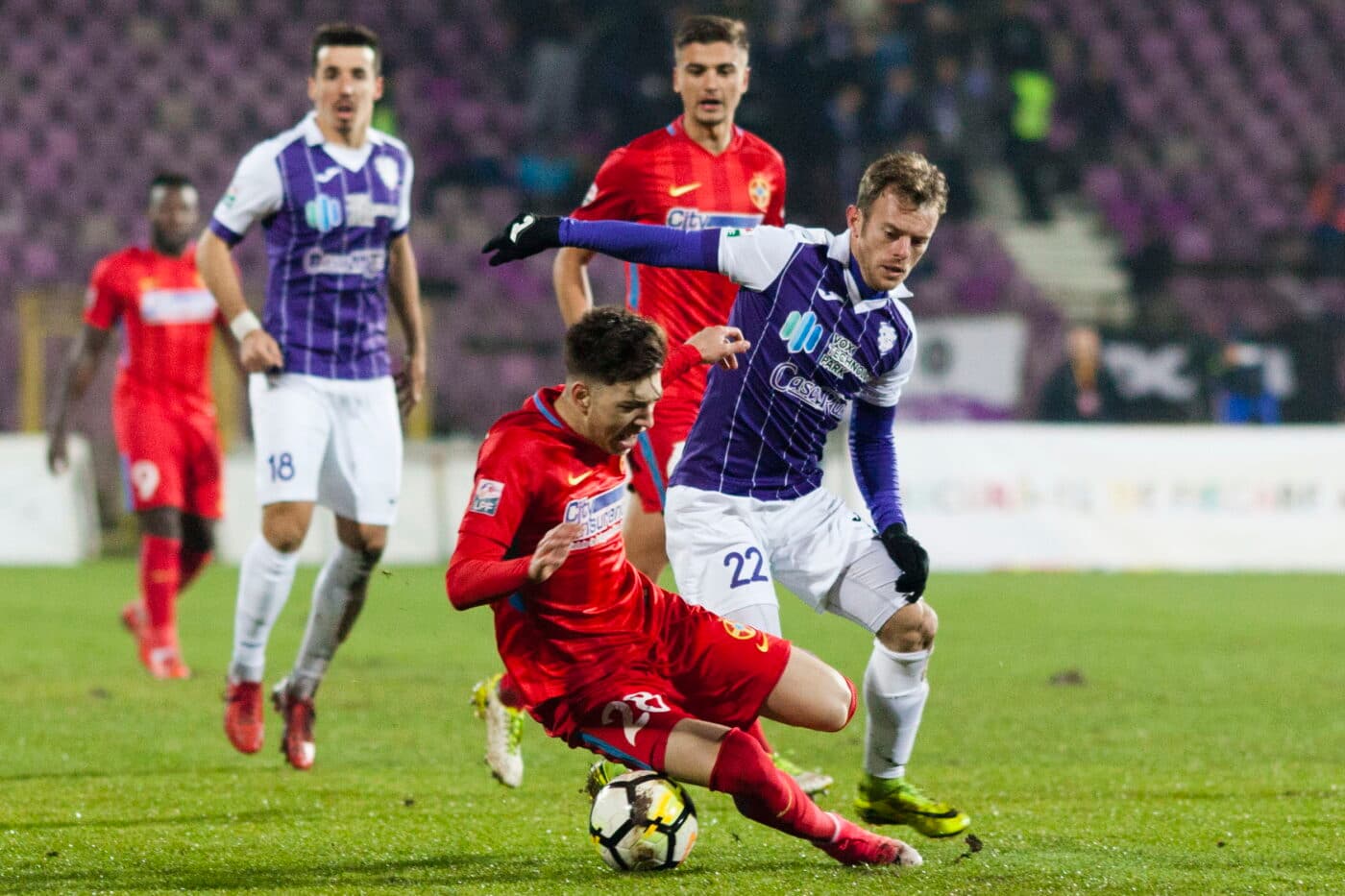 Fostul fotbalist de la FCSB, viață distrusă din cauza drogurilor la doar 27 de ani: „Din cauza lor și a cluburilor de noapte mi-am pierdut cariera”
