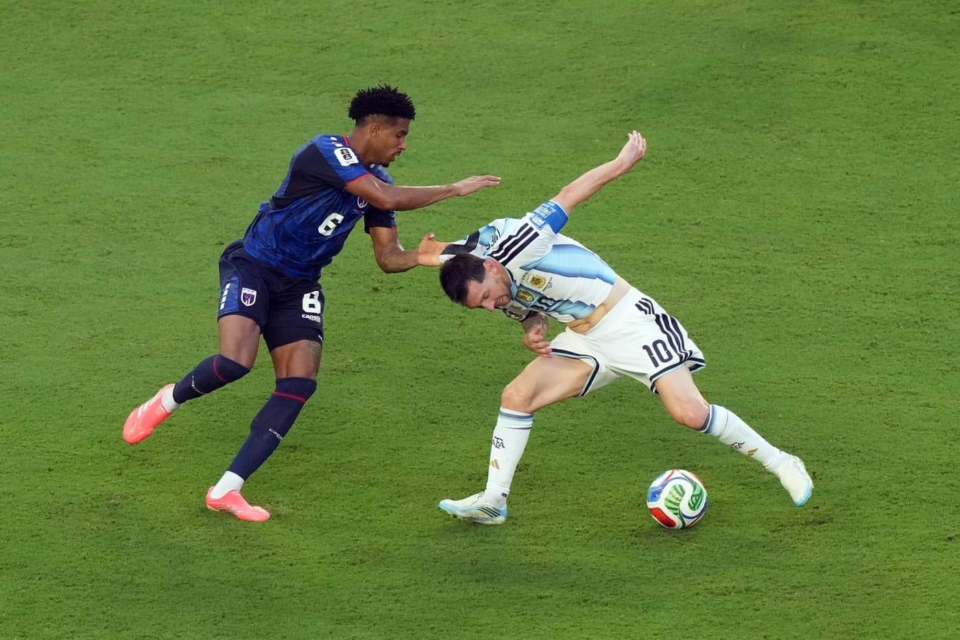 CM 2026 Messi iar a marcat, dar ce calificare cu capul plecat! Argentina – Capul Verde 3-2 după prelungiri. Gabriel Berceanu scrie cum africanii unei țări cât județul Galați au chinuit campioana lumii
