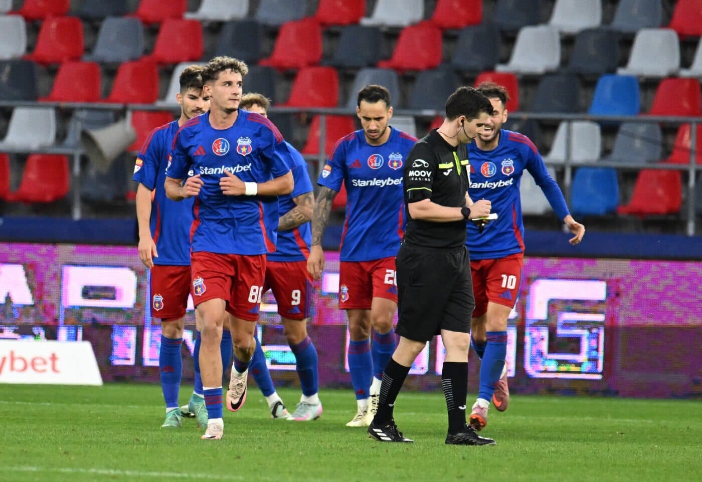 EXTRA Fotbalistul Stelei a dat BAC-ul la 33 de ani și a recunoscut: „Cel mai greu a fost la matematică”